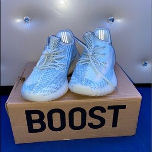 Yeezy 350 Cloud White (Non-Reflective)